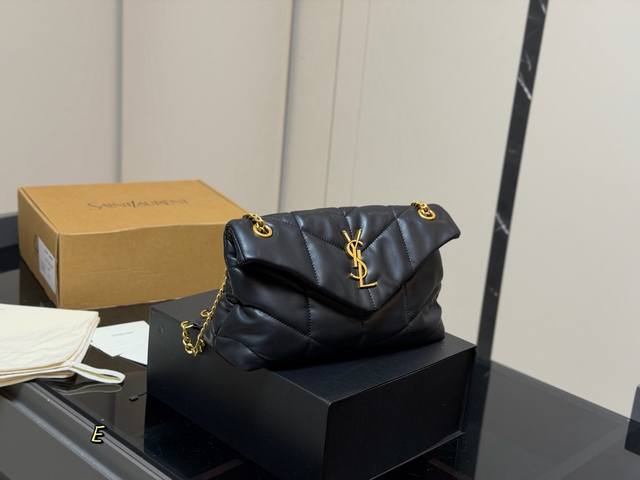Comes with a folding box/airplane box Size: 26cm Saint Laurent Cloud Bag Loulou
