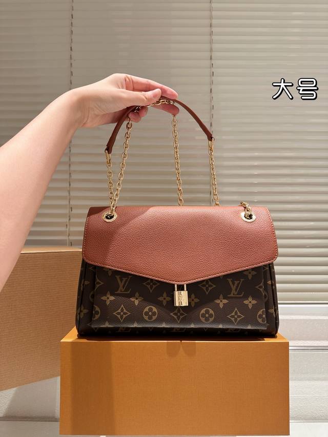 Comes with box Size 30 19Cm Large Lv Recommended new model with great capacity