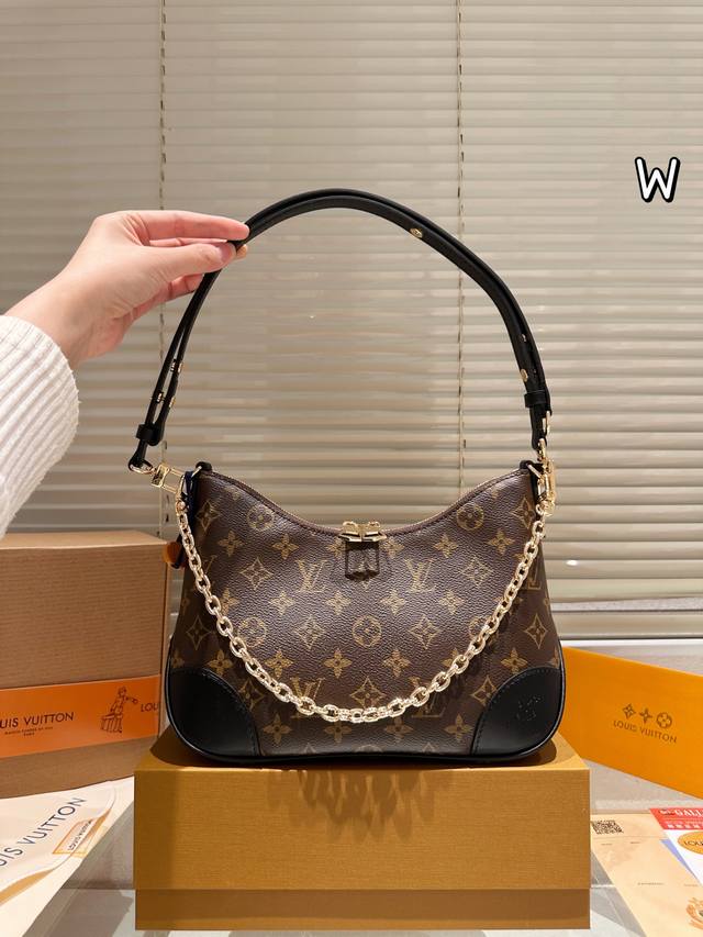 Leather Version LV Boulogne Messenger Bag Croissant Bag The new Boulogne size i