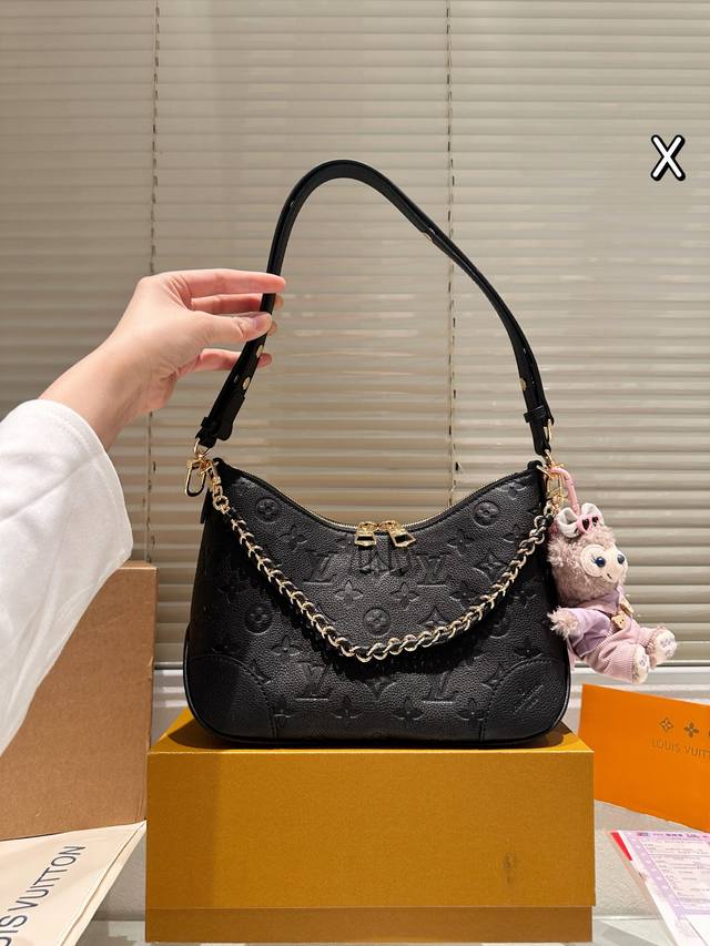 Comes with box and charm Size: 29*16Cm Lv Vintage Croissant Bag Vintage Classic