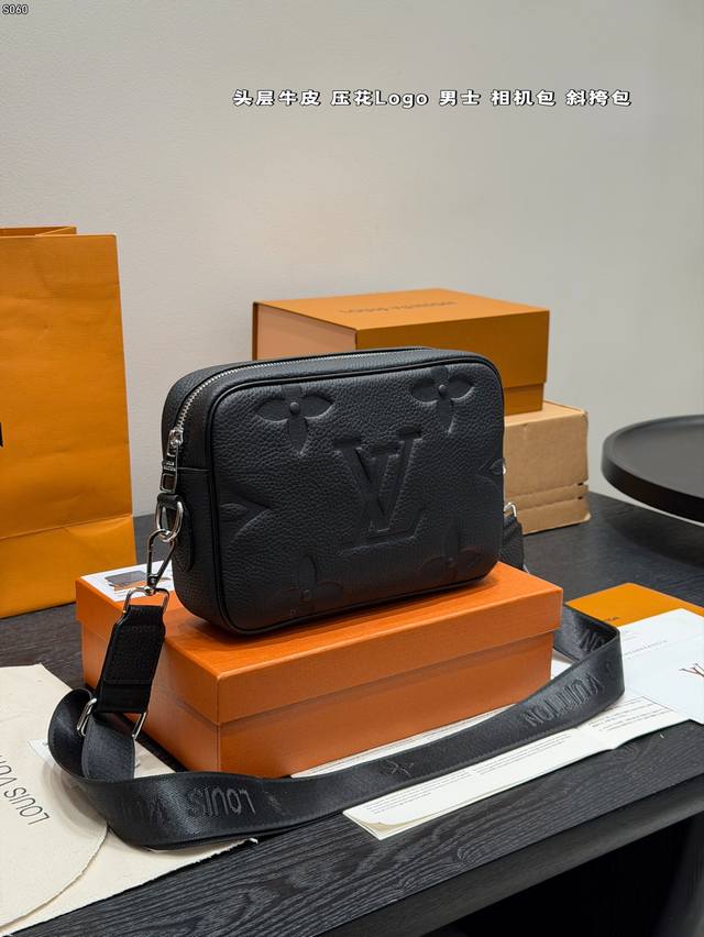 Gift Box Top Layer Cowhide Size: 23*14Cm Lv Embossed Latest Style Men's Camera B