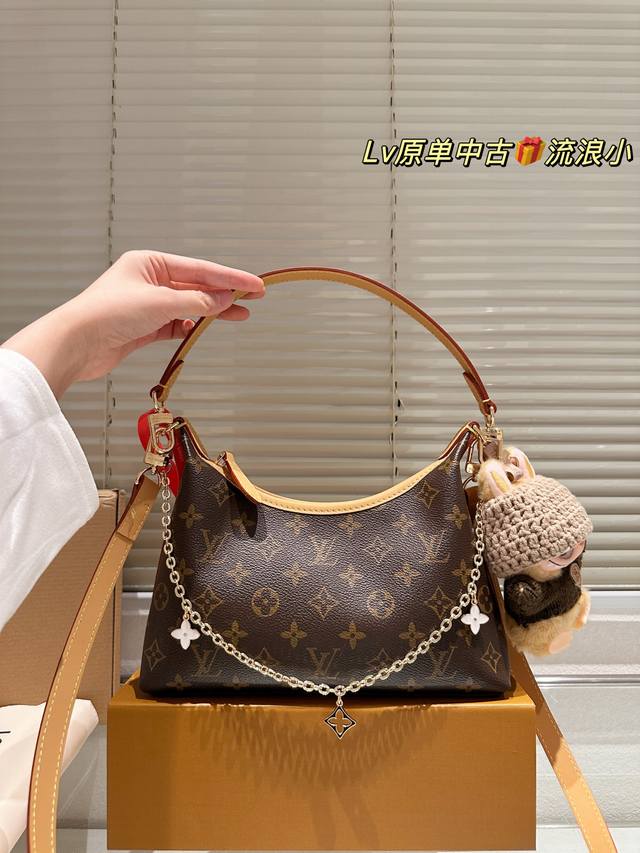 LV hobo bag, double box, comes with scarf and extension chain. Over 100 matching
