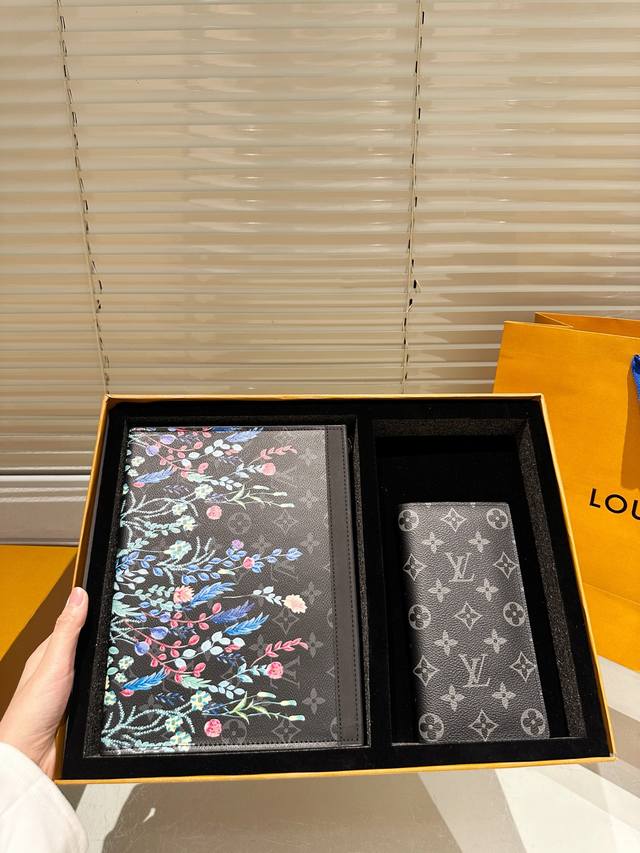 Original Wallet/Clutch with Gift Box High-Quality Version! LV Leather Wallet/Cl
