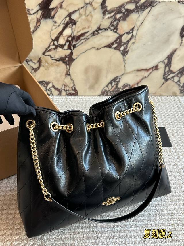 Comes with box Size: 34 27cm Coach tote bag Classic logo shopping bag Suitable