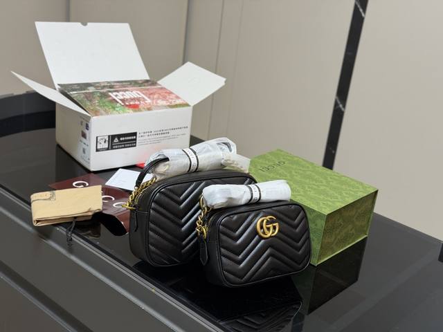 Comes with a folding box/airplane box. Gg Marmont camera bag with double Gucci