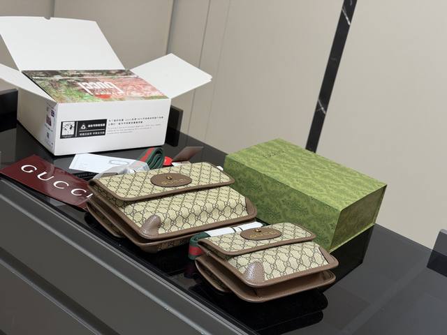 Comes with packaging Original Gucci double-sided tiger head waist bag Grab it n