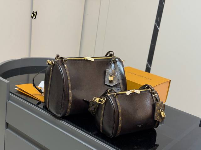 Large size, no box Size: 25cm 36cm Lv Express New Arrival Get Retro yet textured