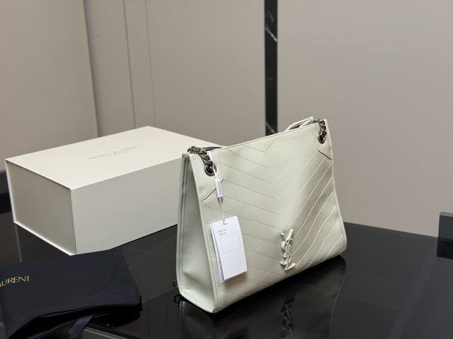 Comes with full packaging Size: 32*27 Saint Laurent tote bag, wrinkled oil-waxe