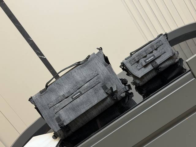 Size: 24*19Cm Small 40*30Cm Large Balenciaga New Rodeo Oversized Bag Soft, overs