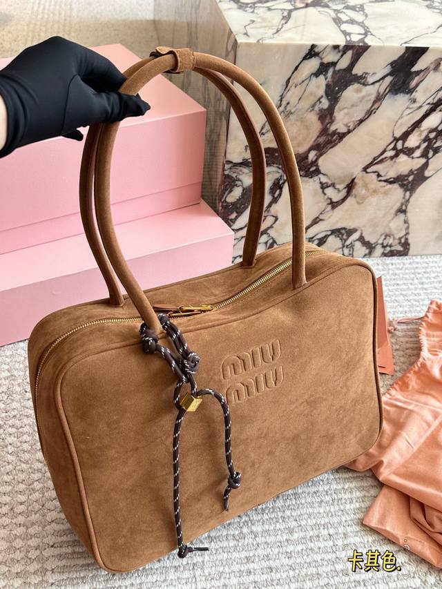 Comes with box Size: 35*22Cm Miumiu bowling briefcase Matching material Smooth,