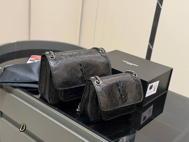 Comes with a folding box Size: 24cm 28cm High-end Niki YSL Niki, soft and suppl