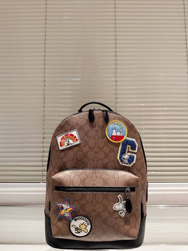 Coach & Snoopy Super Cute Collaboration! Snoopy Accompanies You on Your Travels