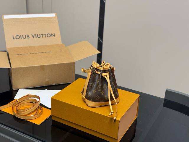 Comes with folding box/airplane box Size: 13*16Cm New LV Nano Bucket Bag Restoc