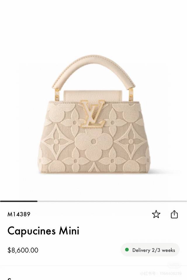 M14389 Premium Original Dynamic 163 This stylish Capucines mini bag belongs to t