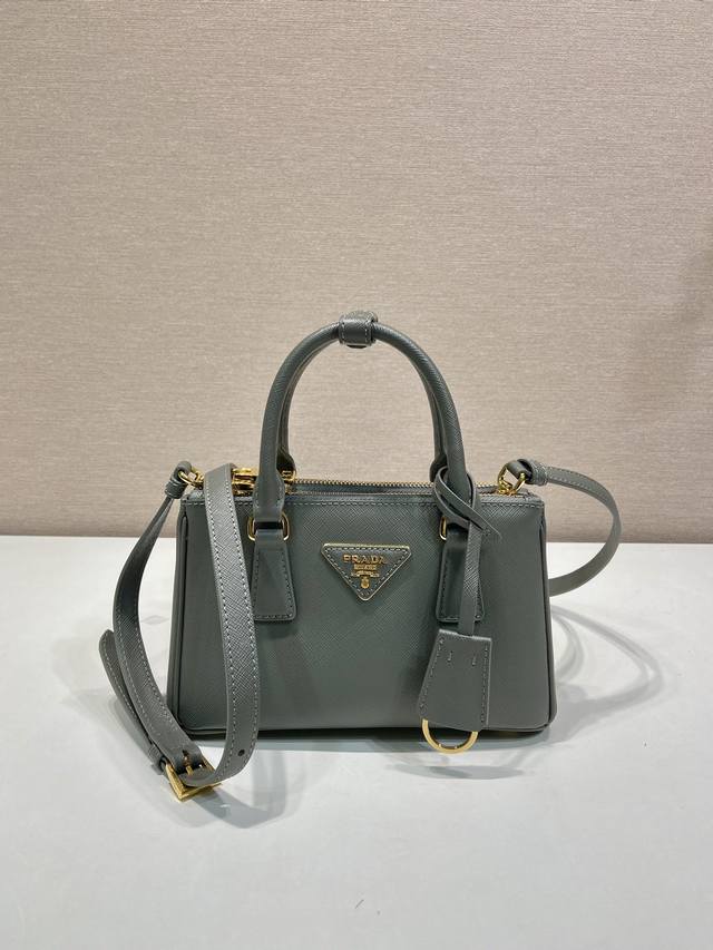 Mini Killer 1Ba916 New Arrival This Galleria handbag is crafted from iconic Saff
