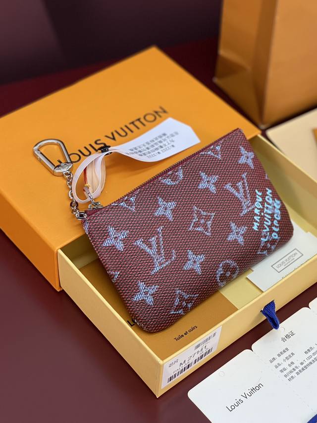 Factory Price p M27141 Silkscreen Purple! Small Key Coin Purse! This small key c