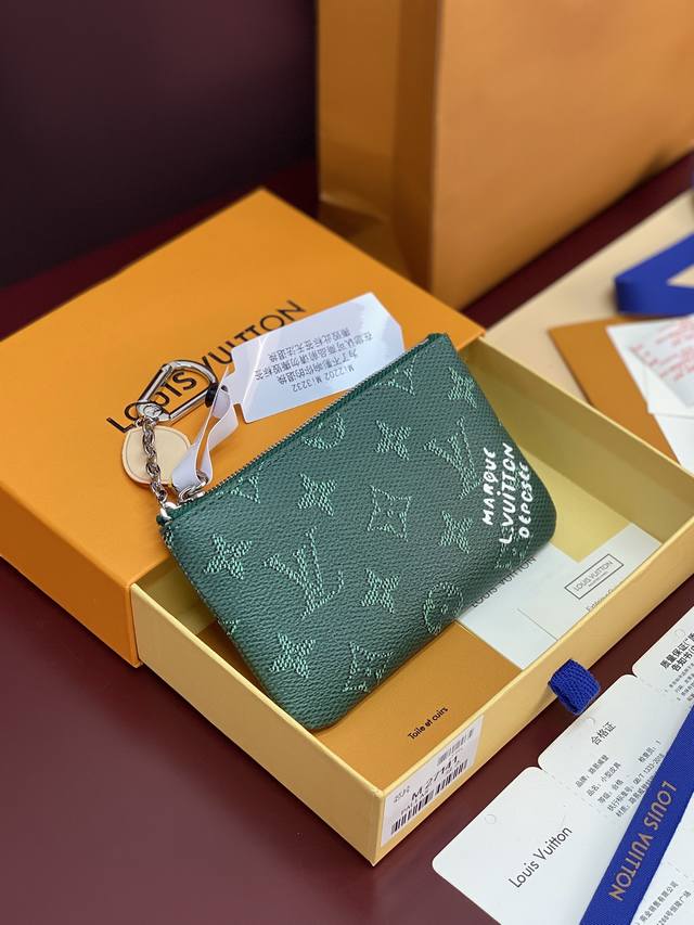 Factory Price p M27141 Silkscreen Green! Small Key Coin Purse! This small key co