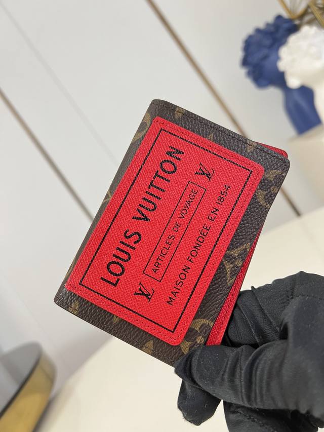 Factory Price p Top-Tier Original M25835 This pocket wallet is crafted from brus