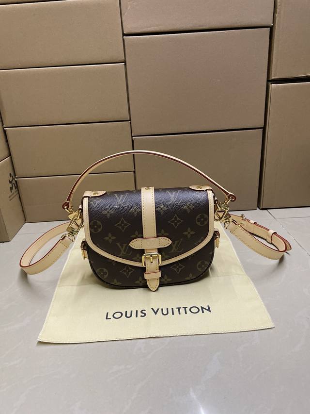 High-quality M46740 saddle bag, original leather, premium workmanship, 163 chip