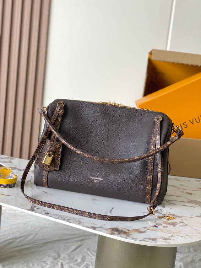 Premium Mb163C chip version original leather. This Express medium-sized handbag