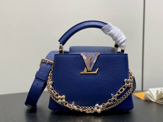 Original Quality M27035 Dark Blue Full Leather Capucines Mini Chain Bag (Na Ying