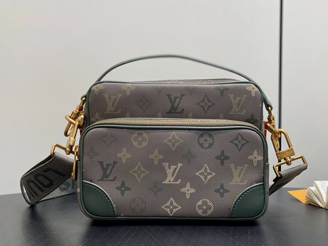 Original Quality M27095 Military Green Men's Business Bag (Nil Handbag) This Nil