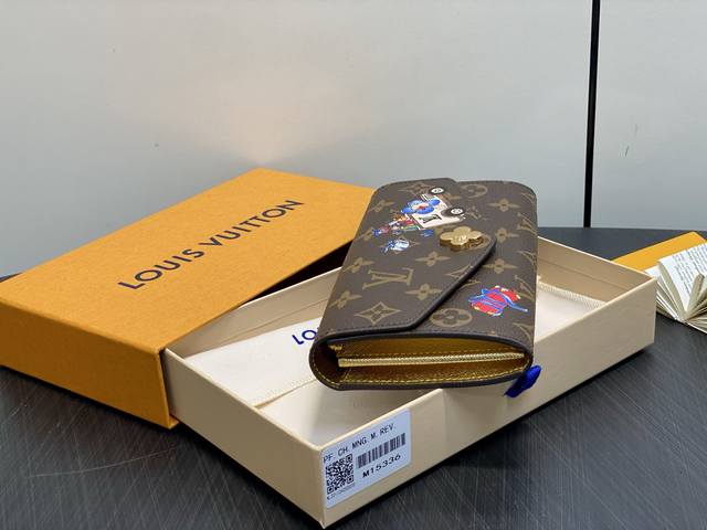 Original Quality M15336 Monogram Gold Silkscreen Christmas Flip Wallet - New Sar