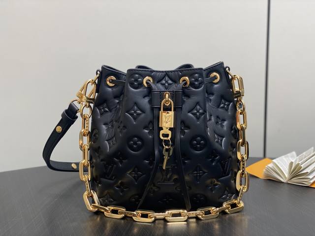 Original Quality M26216 Black Full Leather Embossed Chain Bucket Bag, New Season