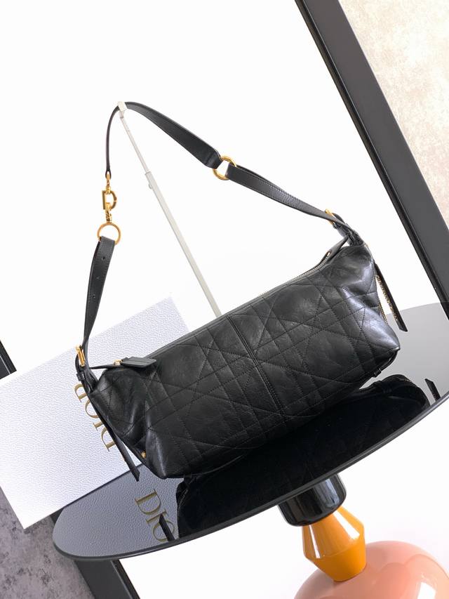 This D-Journey handbag is a new addition to the collection, making a stunning d