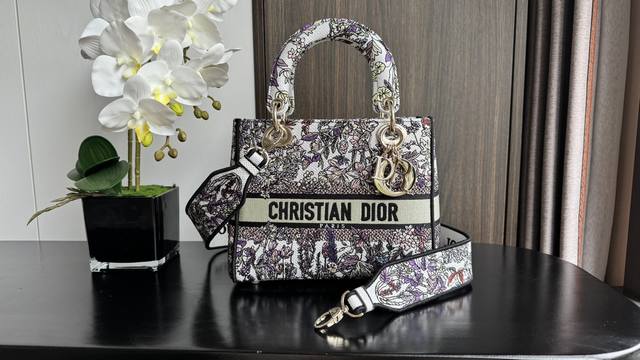 Dior Lady Dior D-Lite Handbag: New Winter Floral Embroidery with Dior 4 Saisons