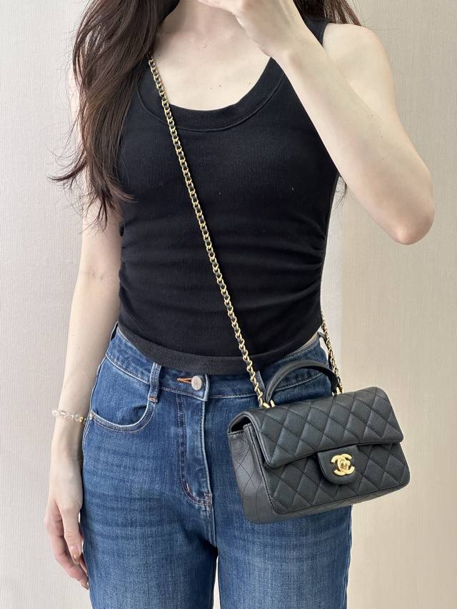 2431 Black ball pattern top