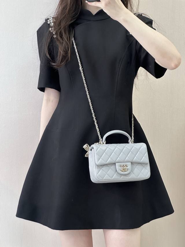 2431 Grey sheepskin top