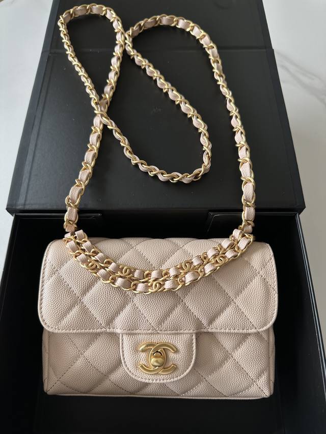 Brand: Chanel Model: As5239 Apricot Description: Original quality, a classic pi