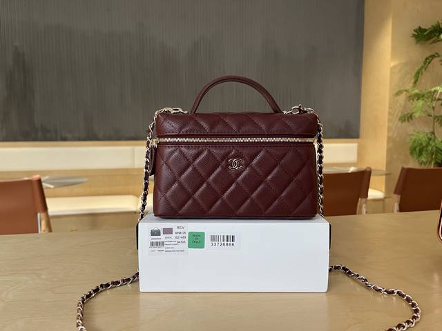 A96126 Chane125C Spring New Style Shoulder Bag in Calfskin: This calfskin should