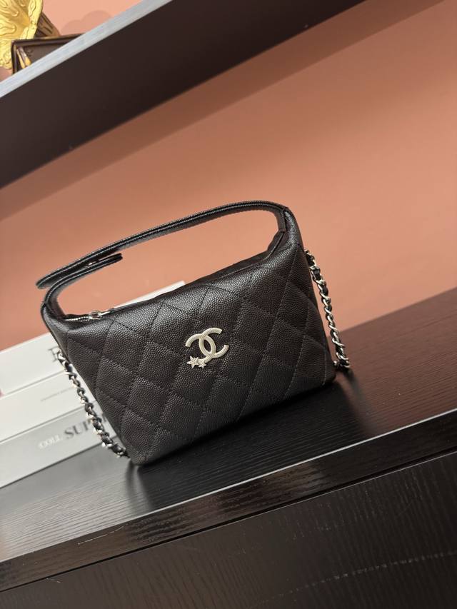 Model: As4850 Description: Original quality, a classic piece, at the forefront