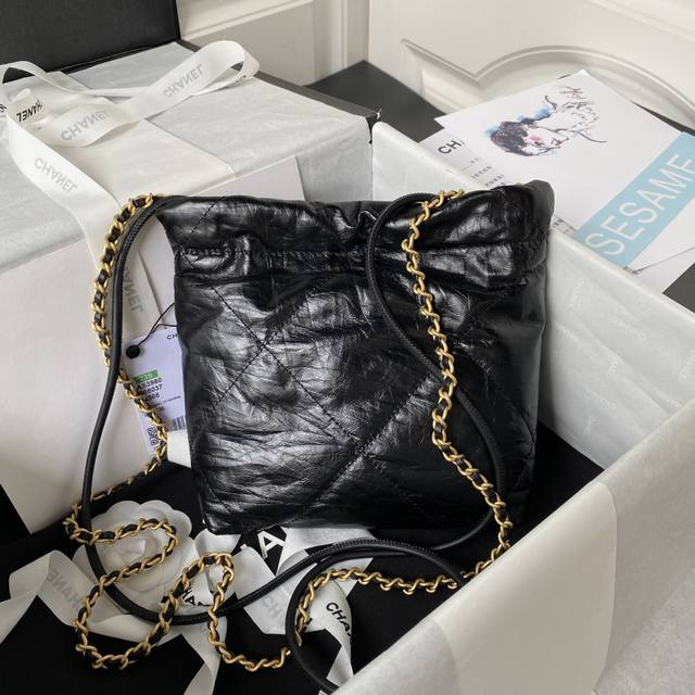 p Wrinkles Chanel123Sas3980 Wrinkles Chanel's Mini 22 is so cute! Chanel bags an