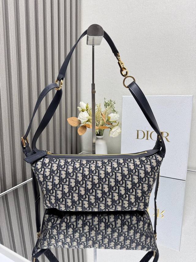 Journey series small blue canvas bag, a killer bag to kick off the year, instant