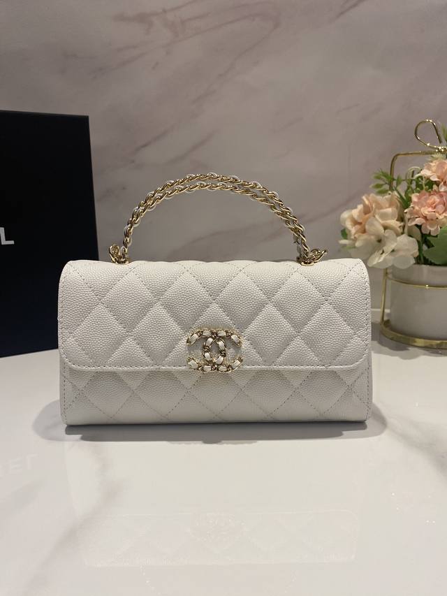 (Image number: Chan*L 23p) This season's hottest Kelly leather handle bag! Cros