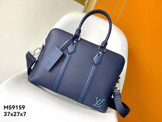 Original Lock It Tote Aer Briefcase M59159 Blue Label . Made of soft grained c