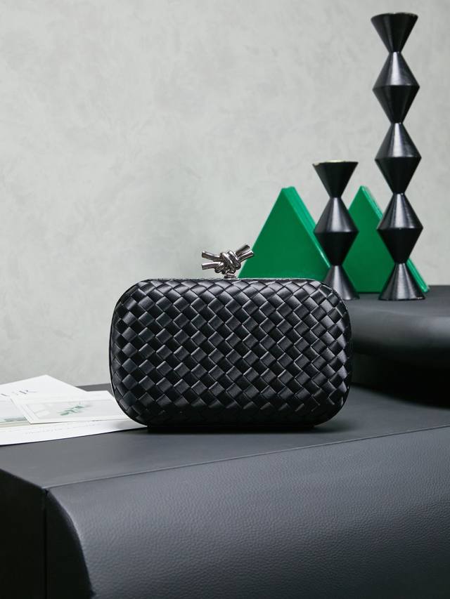 Bv Knot Woven Evening Bag Series ~ Each bag exudes exquisite elegance. The iconi