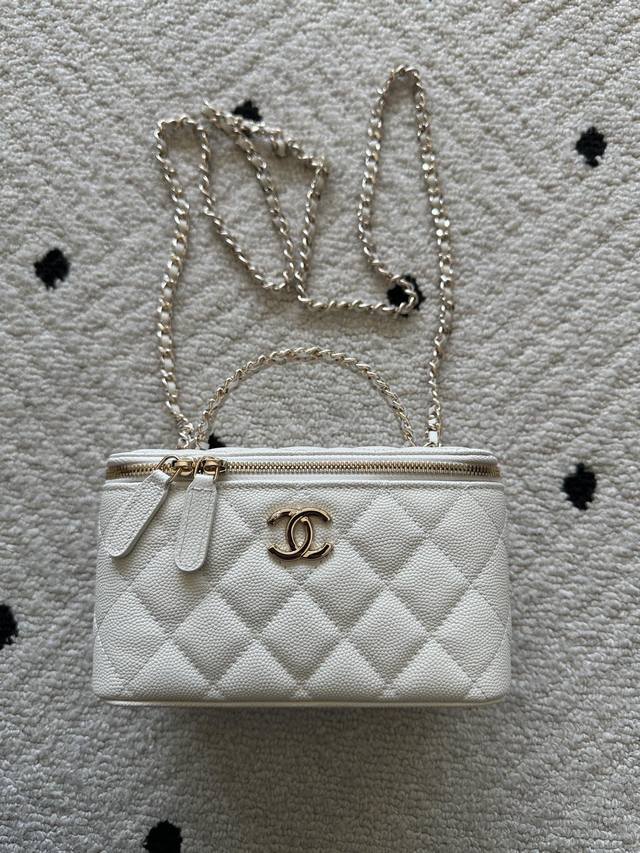 Brand: Chanel Model: Ap6420 Description: Original quality, a classic piece, at
