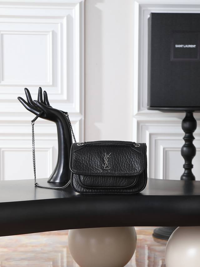 Black elephant print with silver hardware 18cm The newest member of the Niki fa