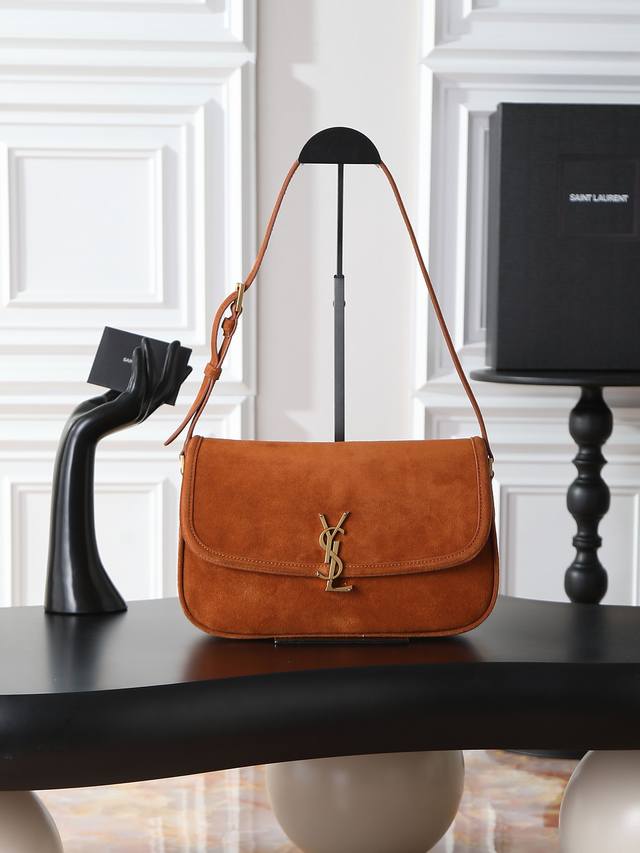 Suede 29cm Solferino Box Shoulder Bag This shoulder bag is made of lightweight