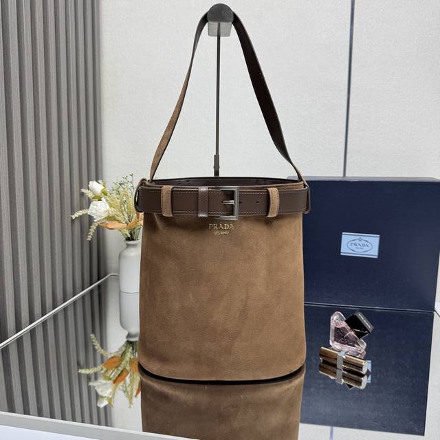 Authentic Top-Grade Original New Suede Bucket Bag 1Be085 This stylish suede cowh