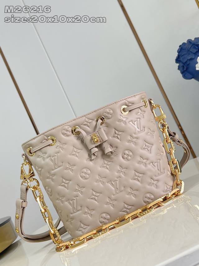 Original Leather Exclusive Real Shot M26216 Khaki M26530 This Bucket handbag is