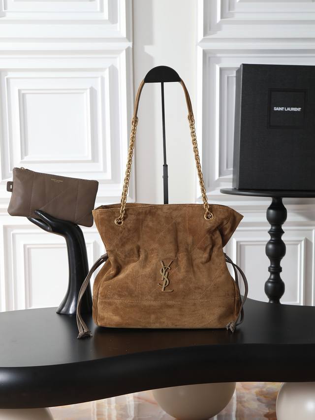 Jamie 4.3 Large Pochon_Small Size Lucky Bag Bucket Bag. Made of soft Italian imp