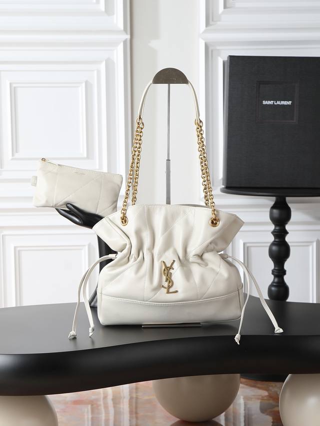 Jamie 4.3 Large Pochon_Small Size Lucky Bag Bucket Bag. Made of soft Italian lam