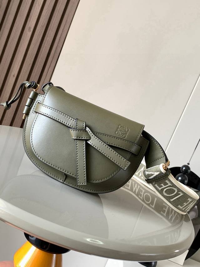 Original Leather Popular Mini 21cm New Letter Wide Shoulder Strap Saddle Bag Gat