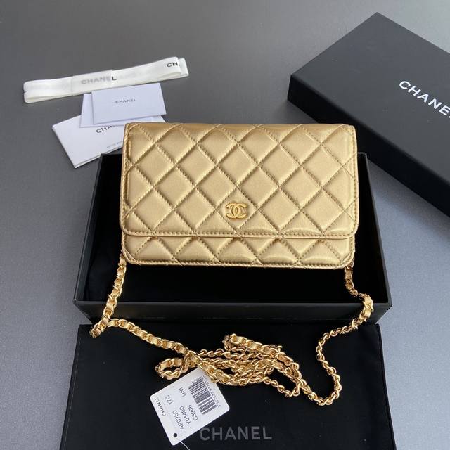 Original Leather 690 Chanel Imported Italian Lambskin Item No.: A Size: W20