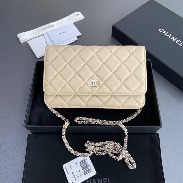 Original Leather 690 Chanel Imported Italian Lambskin Item No.: A Size: W20